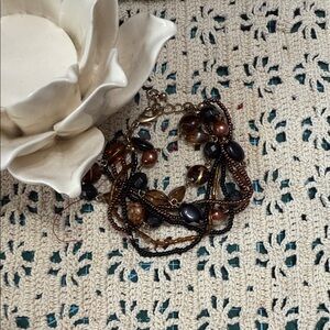 Elegant Beaded Bracelet in Brown and Black